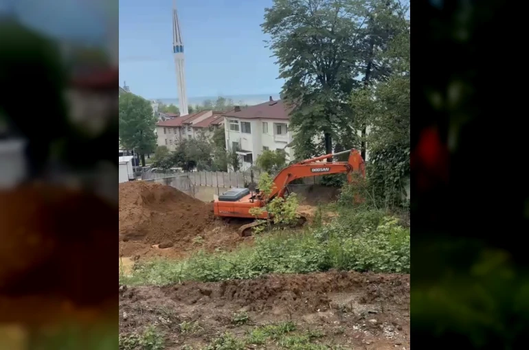 Düzce’de inşaat alanında toprak kaydı, bina sakinleri sokağa döküldü