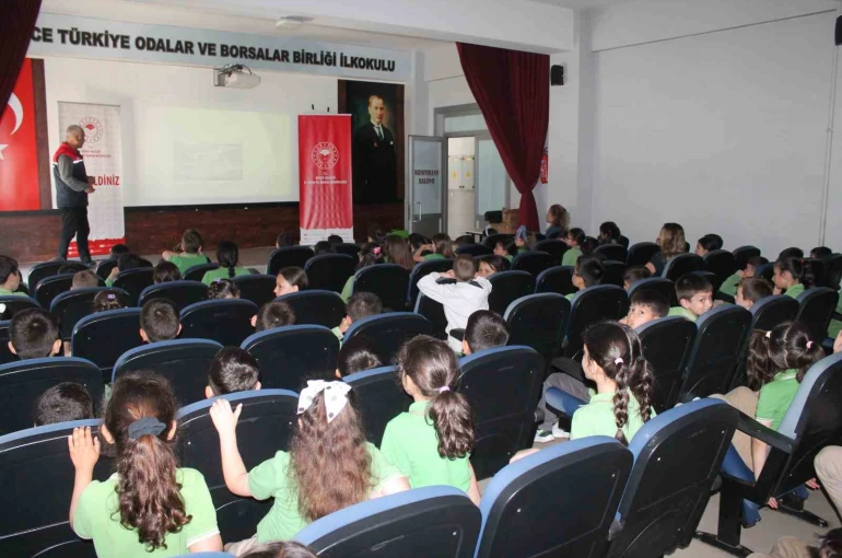 Düzce’de öğrencilere süt ve gıda güvenliği eğitimi