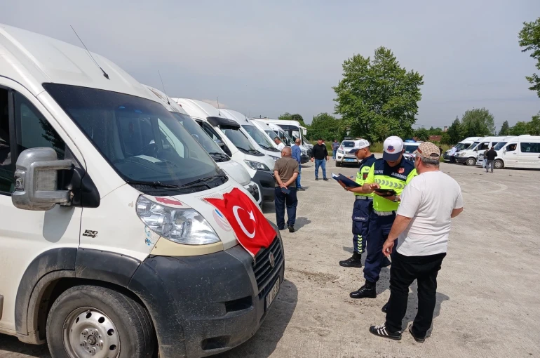 Düzce’de okul servis araçları denetimi sürüyor