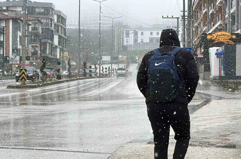 Düzce’de okullar 1 gün süreyle tatil edildi