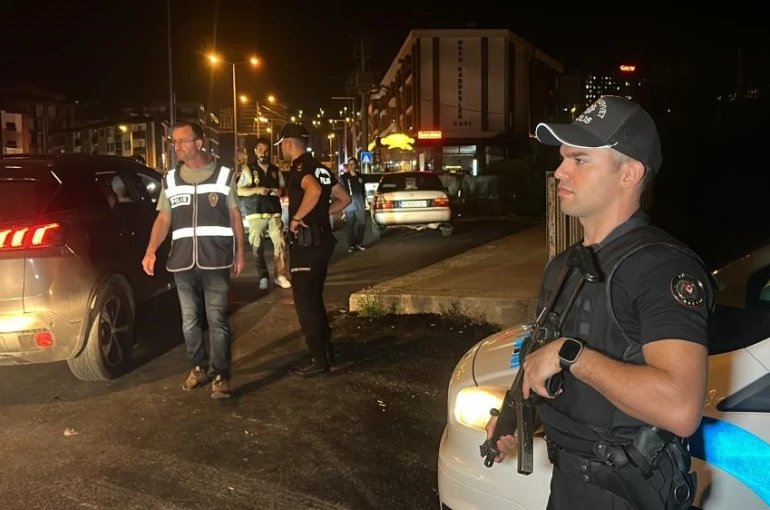 Düzce’de polis aranan 16 kişiyi yakaladı