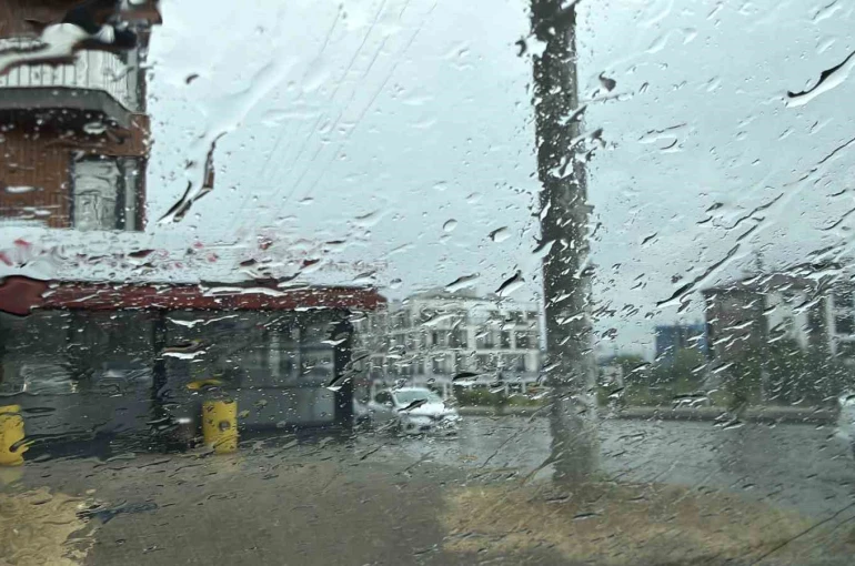 Düzce’de yağış etkili oluyor