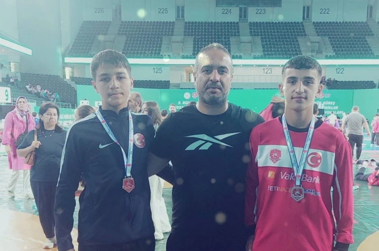 Düzceli Güreşçilerden Türkiye Şampiyonası’nda büyük başarı