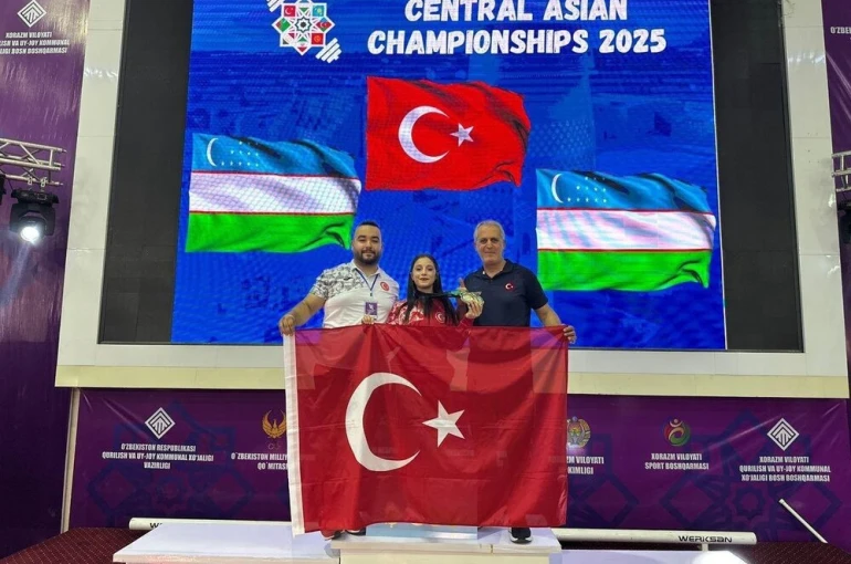 Düzceli milli halterci Şevval İnce, Asya şampiyonu oldu