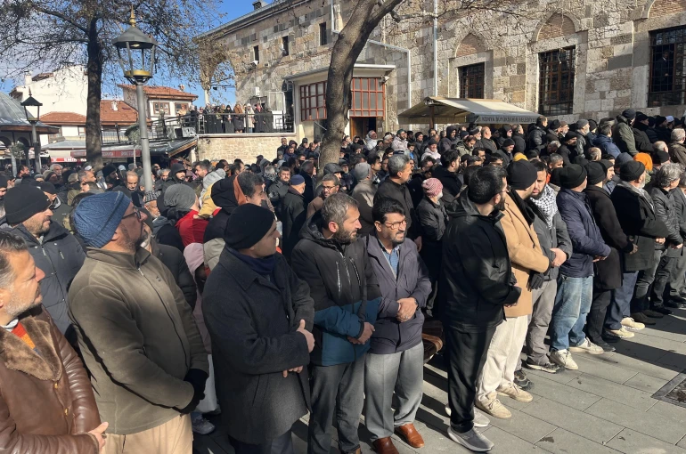 Ebu Ubeyde ve tüm şehitler için gıyabi cenaze namazı kılındı