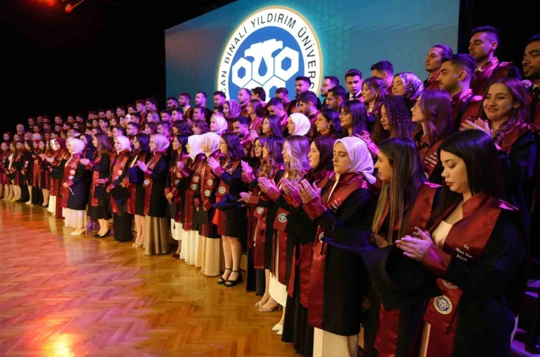EBYÜ Tıp Fakültesinde mezuniyet başarı sıralaması kriterleri değişti