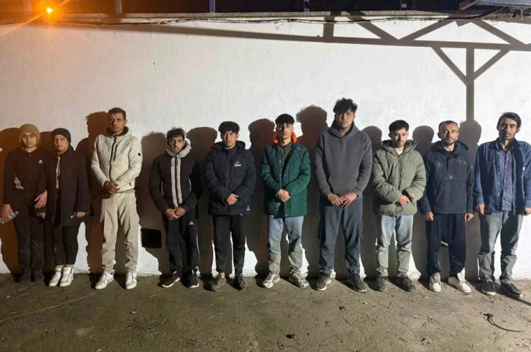 Edirne’de 17 düzensiz göçmen yakalandı