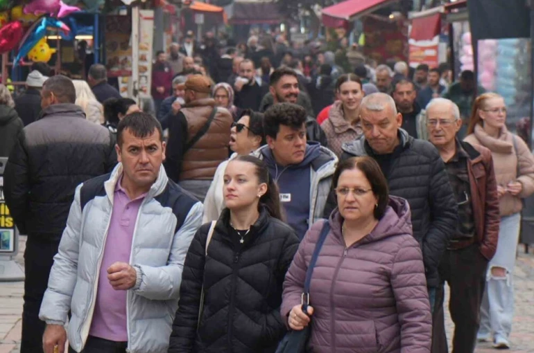 Edirne’de turist hareketliliği esnafın yüzünü güldürdü