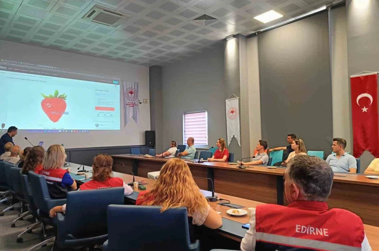 Edirneli sera üreticileri dijital pazara hazırlanıyor
