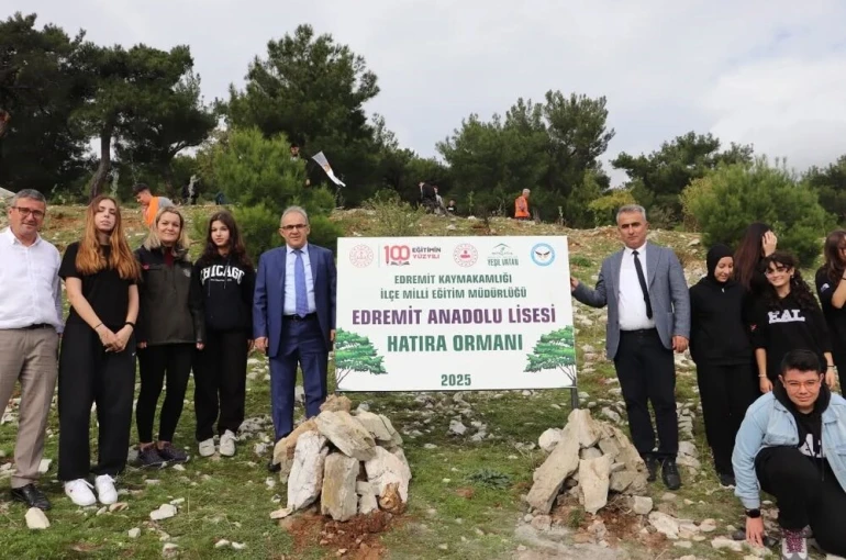 Edremit Anadolu Lisesi Hatıra Ormanı için fidan dikimi gerçekleştirildi