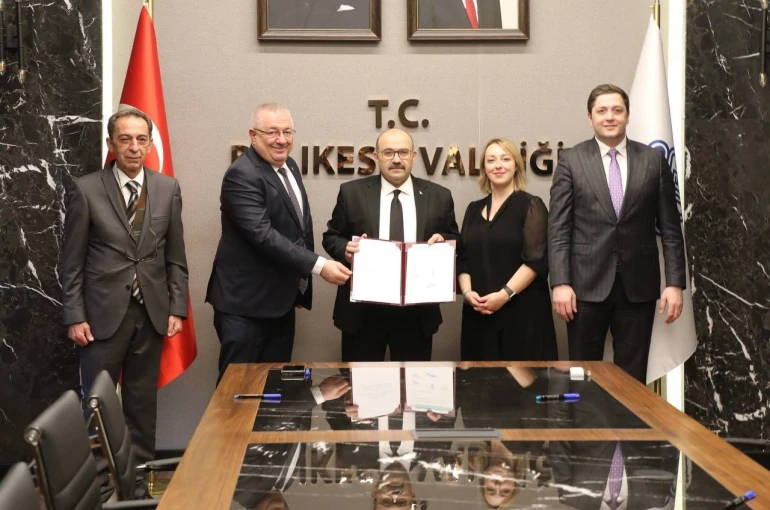 Edremit’e üç yeni aile sağlığı merkezi kazandırılıyor