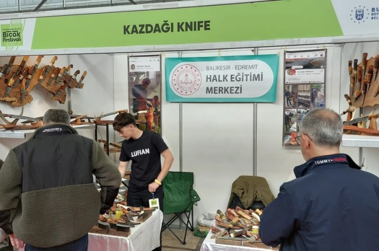 Edremit’in el yapımı bıçakları dünya vitrininde