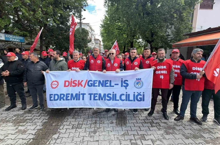Edremit’te 1 Mayıs kutlandı