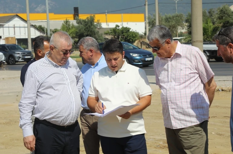 Edremit’te trafiği rahatlatacak yan yol çalışması 