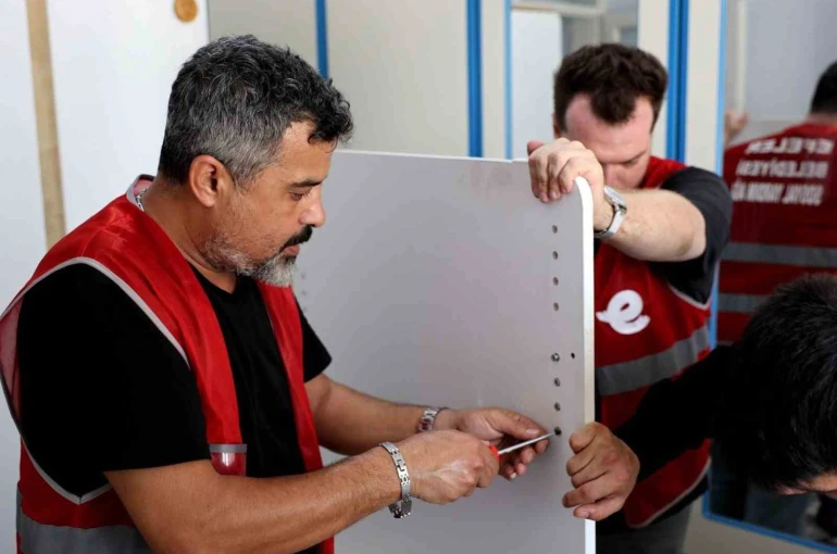 Efeler Sosyal Yardım Ağı vatandaşların ihtiyaçlarını karşılıyor