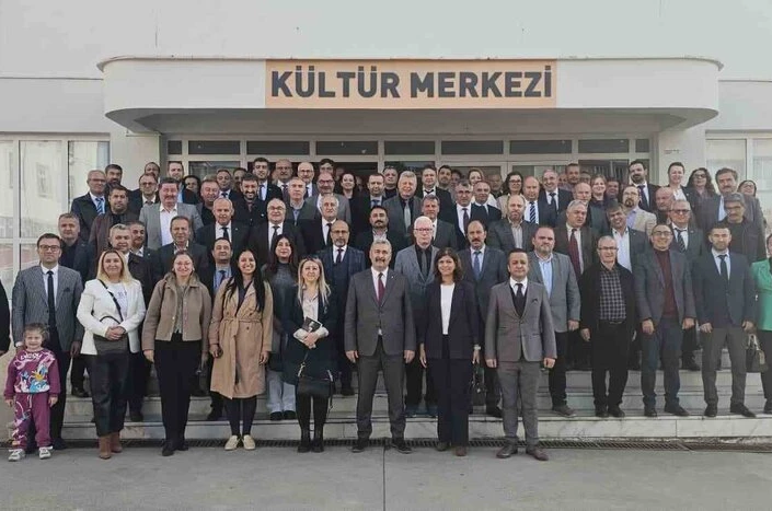 Efeler’de ’Eğitim Yöneticileri Okuyor’ projesinde yeni dönem başladı