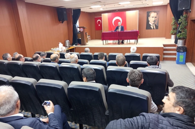 Efeler’de okul müdürleri bir araya geldi, 23 Nisan etkinlikleri görüşüldü