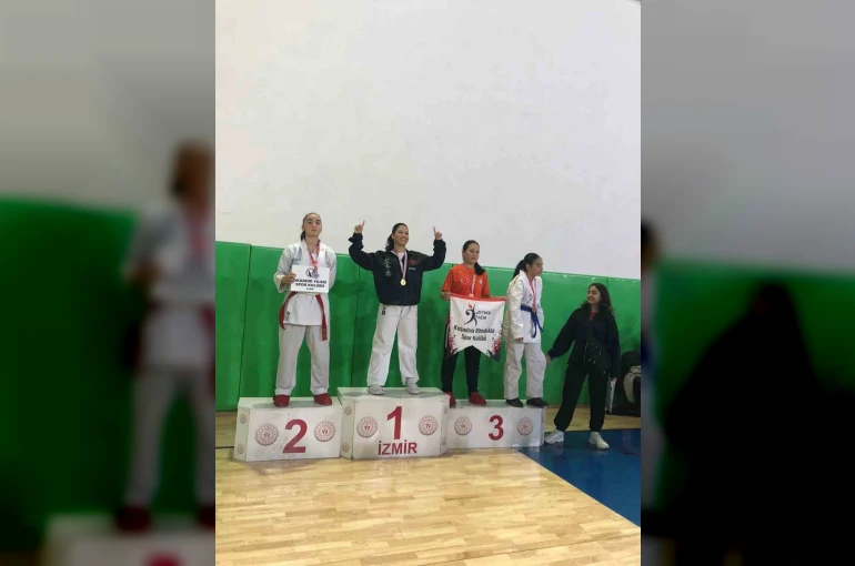 Efeler’den karatede çifte madalya gururu