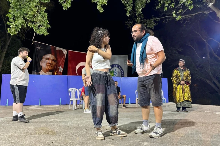 Efeler’in sanat elçileri Sardes’e gidiyor