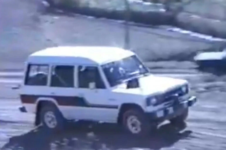 Efsane valinin oğlu 45 yıl sonra babasının makam aracını bulup satın aldı