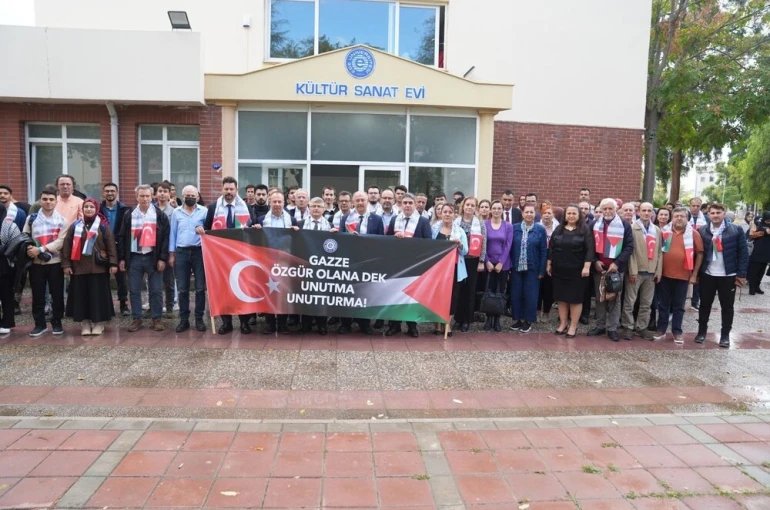 Ege Üniversitesinde, soykırıma uğrayan Gazze anlatıldı