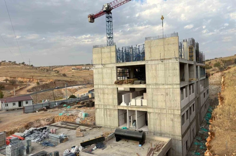 Eğil’de sağlıkta yeni bir seviye: 25 yataklı yeni devlet hastanesi yükseliyor