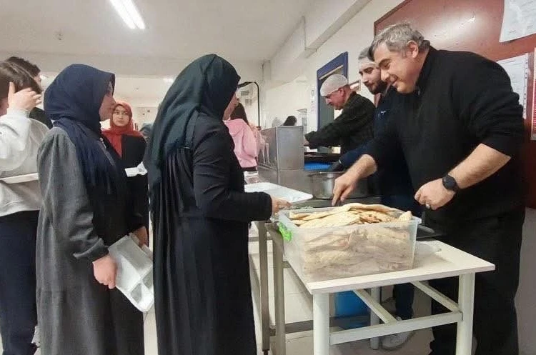 Eğitim camiası iftar sofrasında bir araya geldi
