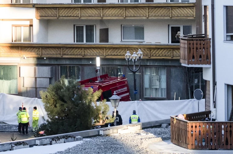 Eğlence mekanında yaşanan patlamada 40 kişi hayatını kaybetti