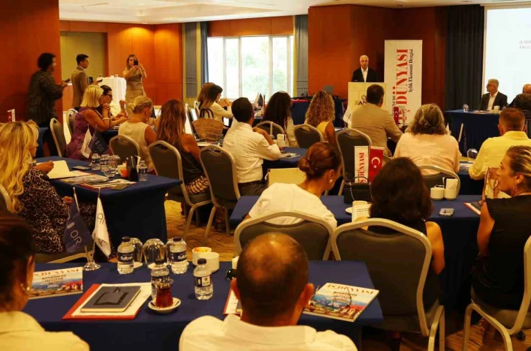 "Ekonomiye Yön Verenler Zirvesi" iş dünyasının önde gelen isimlerini Bodrum’da bir araya getirdi