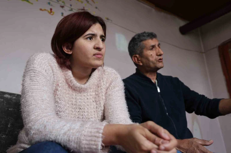 Elazığ’da genç kadın, Türkiye’de yetişkin düzeyinde kayıtlara geçen tek hastalıkla mücadele ediyor
