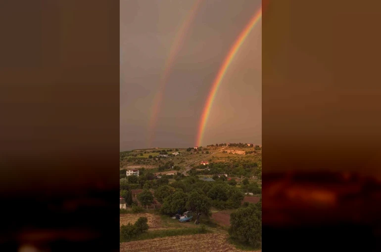 Elazığ’da gökkuşakları görsel şölen oluşturdu