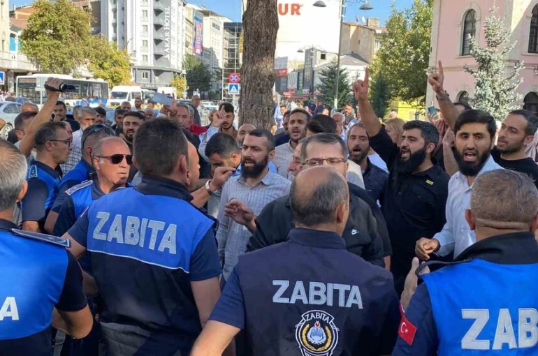 Elazığ’da izinsiz yürüyüş