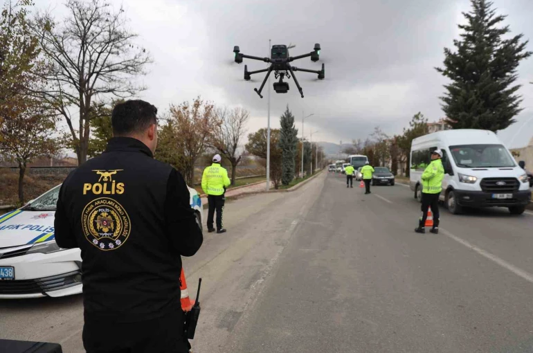 Elazığ’da kurallara uymayan sürücüler, dronla tespit edildi
