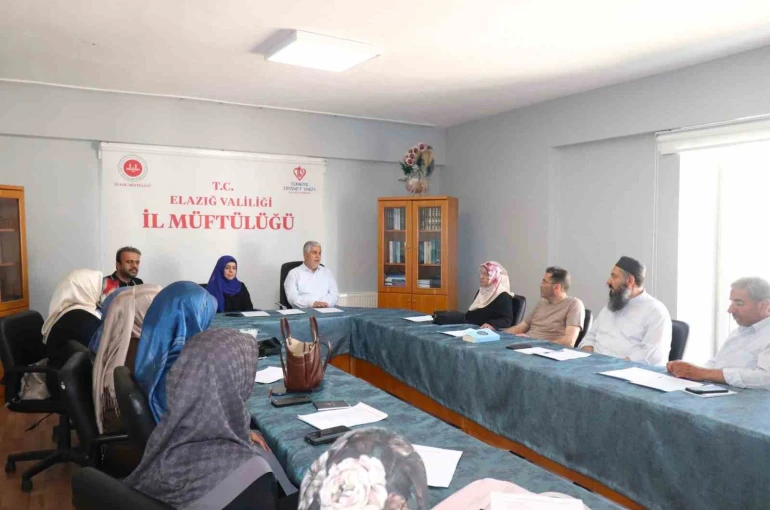 Elazığ’da manevi rehberlik alanlarında yürütülen faaliyetler değerlendirildi