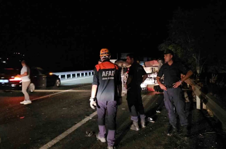 Elazığ’da minibüs ile traktör çarpıştı: 1 yaralı