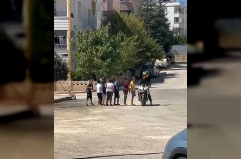 Elazığ’da motorcuyla çocukların renkli anları