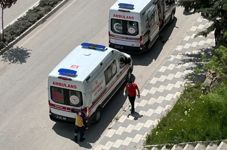 Elazığ’da motosiklet kazası: 2 yaralı