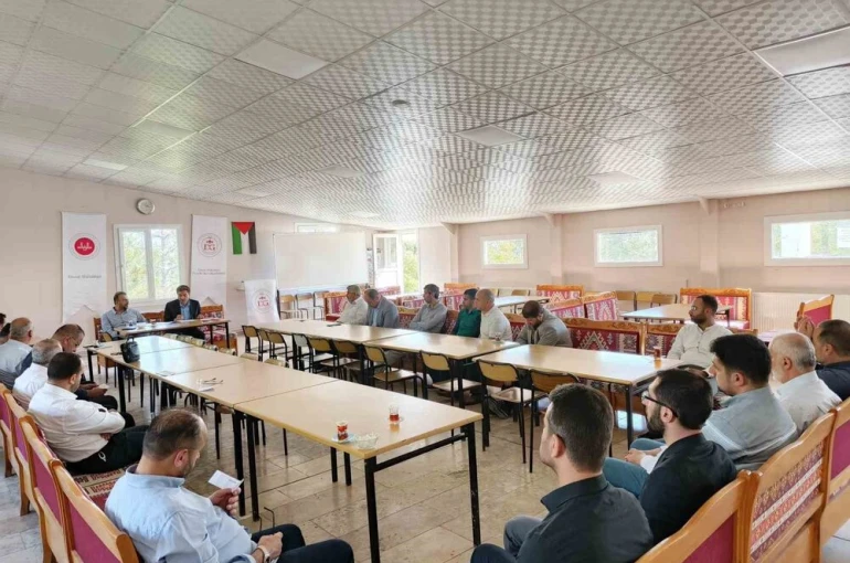 Elazığ’da "Oku-yorum" Projesi
