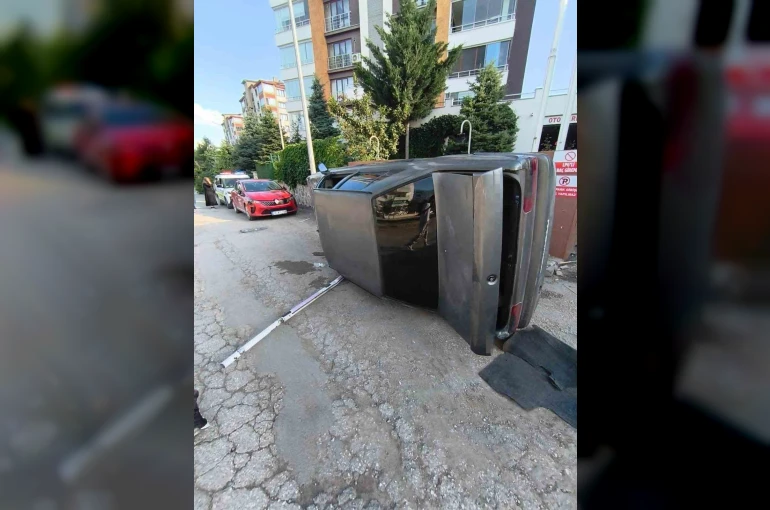 Elazığ’da otomobil yan yattı: 1 yaralı