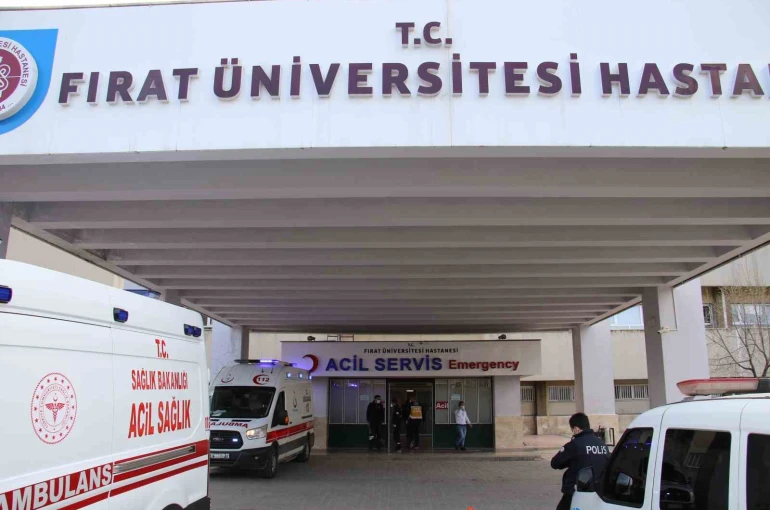 Elazığ’da otomobilin çarptığı motosiklet sürücüsü hayatını kaybetti