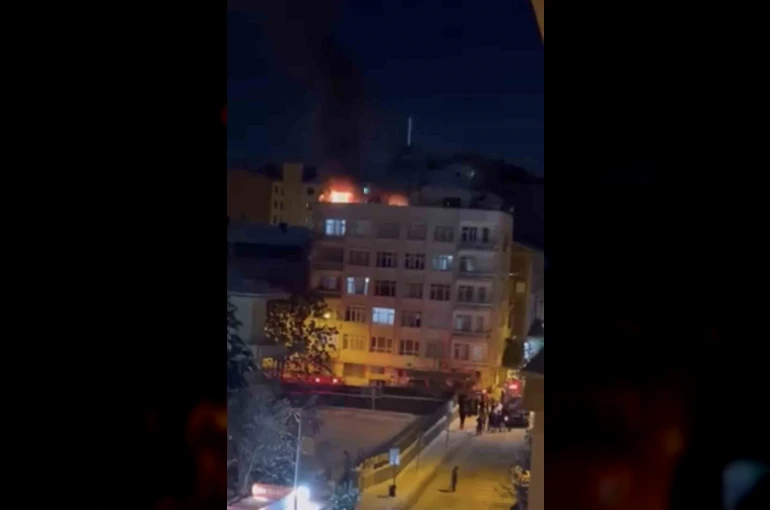 Elazığ’da teras katında yangın