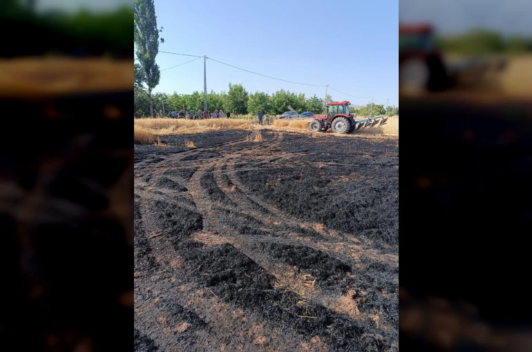 Elazığ’daki ekili tarlada çıkan yangın ekiplerce söndürüldü