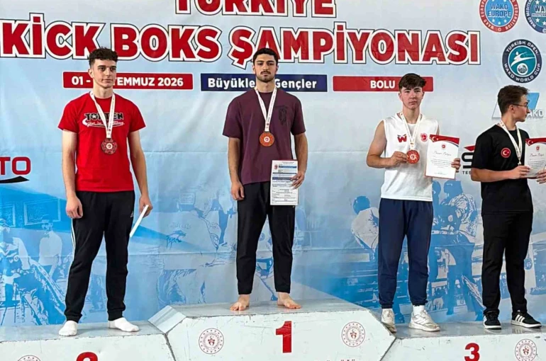 Elazığ’ın altın yumrukları Türkiye kürsüsünde