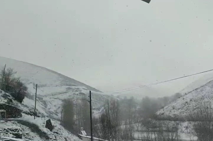 Elazığ’ın yüksek kesimlerinde kar yağışı