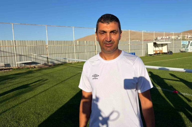 Elazığspor Teknik Direktörü Bozkurt: "Kadro kalitemiz her anlamda iyi"
