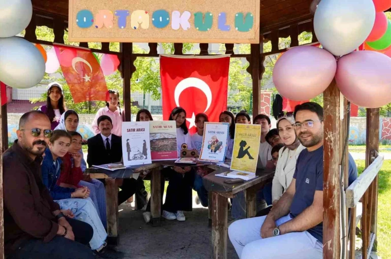 Eleşkirt’te öğrenciler okudukları kitapları sanatla anlattı