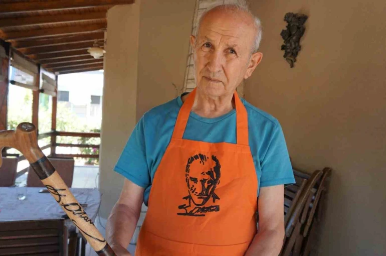Emekli eğitimci, unutulmaya yüz tutan bastonculuk zanaatını yaşatıyor