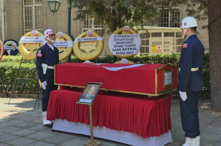 Emekli Tümgeneral Fazıl Aydınmakina son yolculuğuna uğurladı