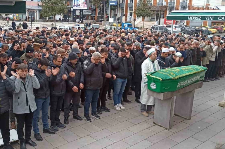 Emekli zabıta komiseri dualarla son yolculuğuna uğurlandı