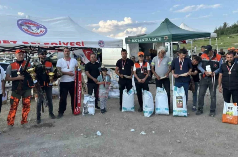 Emet’te Geleneksel Atış Şenliği yoğun katılımla gerçekleştirildi